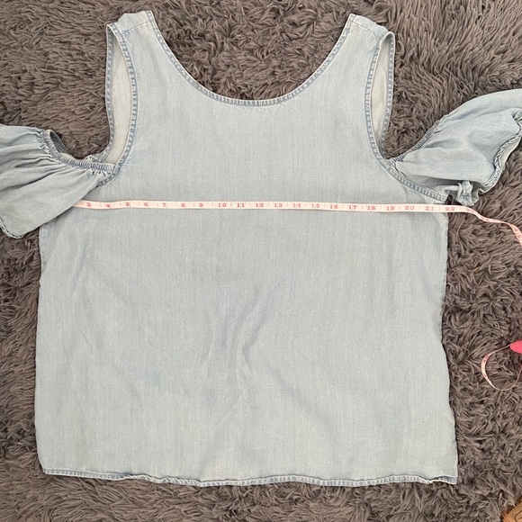 Cold shoulder denim top - Picture 3 of 4